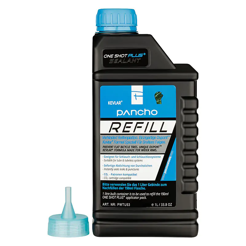 Einfaches Produktbild schwarze Flasche, Kunststoff mit Etikett