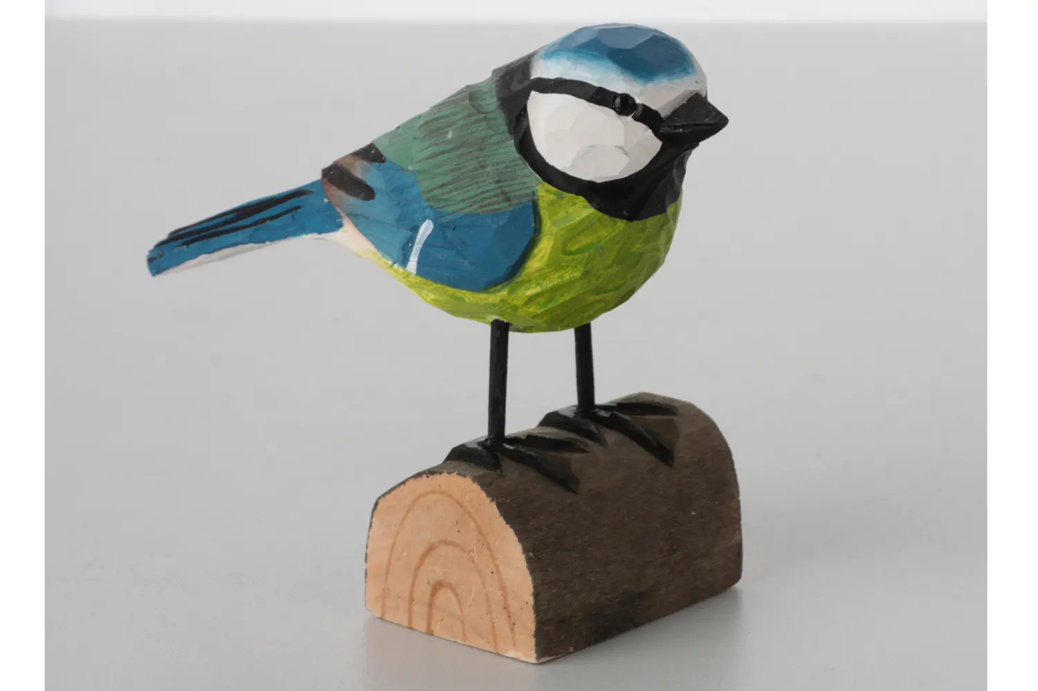 Produktfoto in JPG-Qualität Vogel aus Holz handbemalt